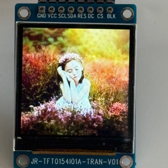 1.54英寸TFT应用于智能穿戴设备