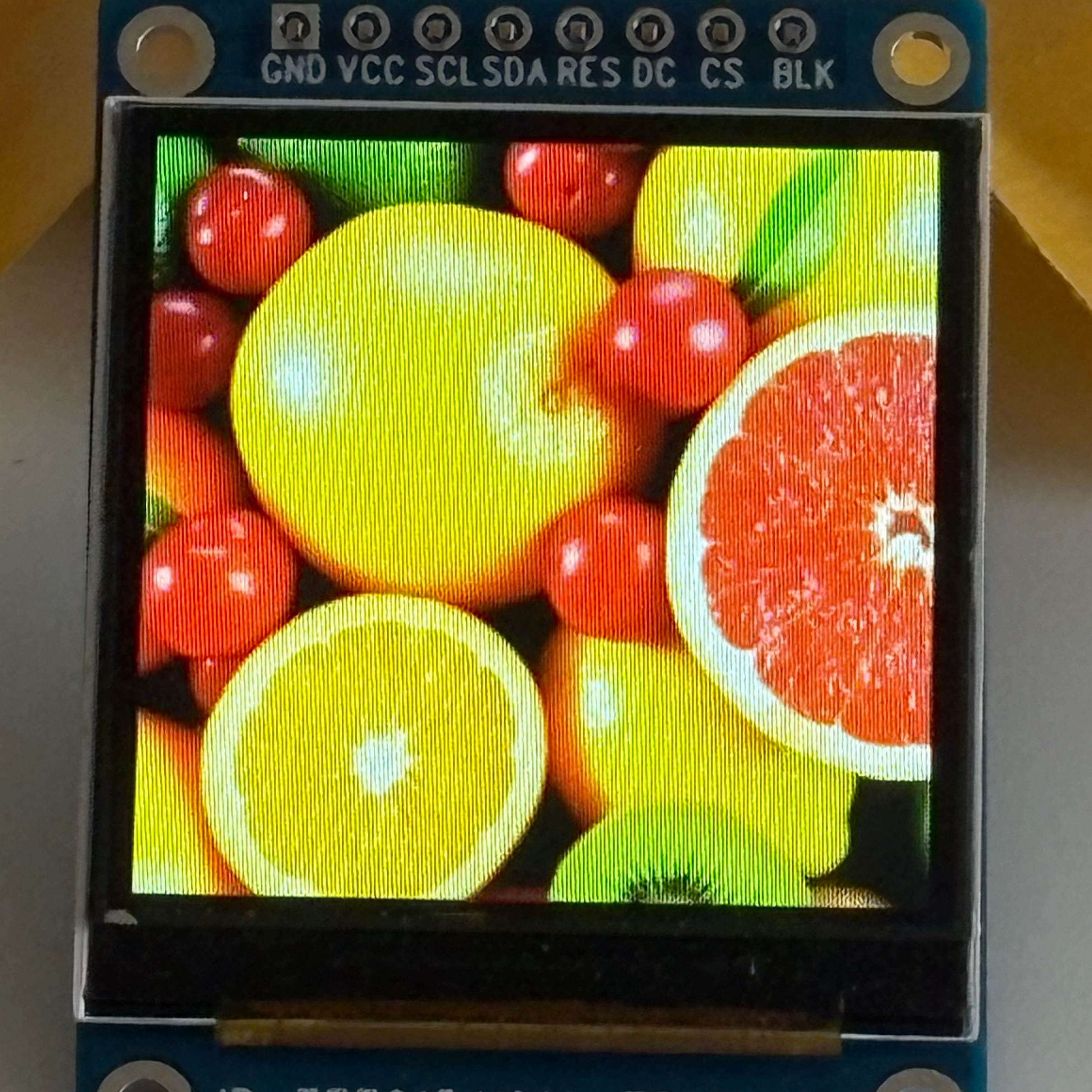 1.54英寸TFT应用于智能穿戴设备